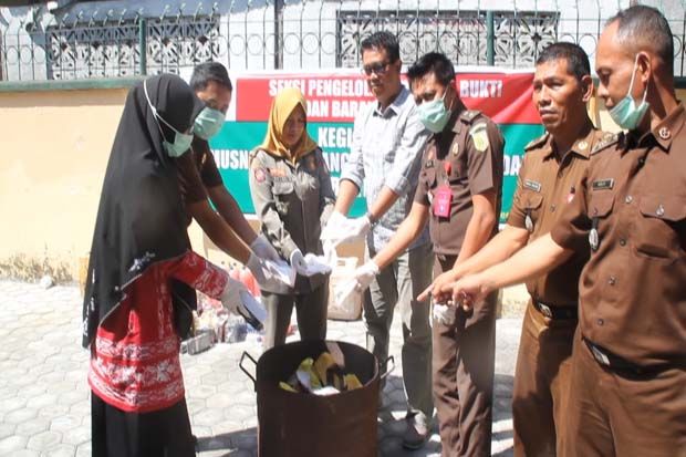 Kejari Lombok Timur...