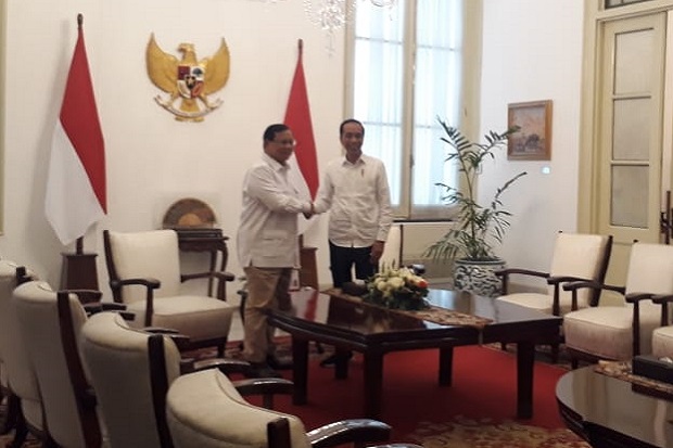 Bahas Kabinet Mendatang,...