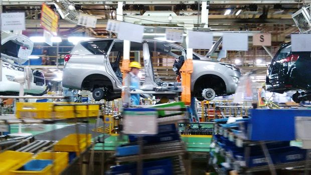 Manufaktur Global Melambat,...
