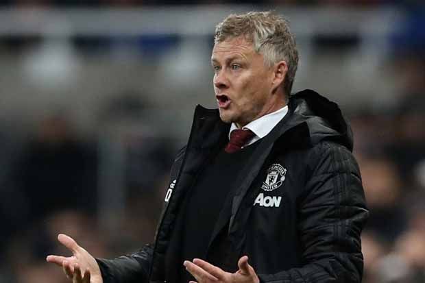 Demi Meraih Gelar, Manchester...