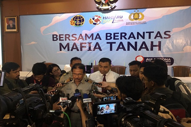 Ungkap 10 Kasus Mafia...