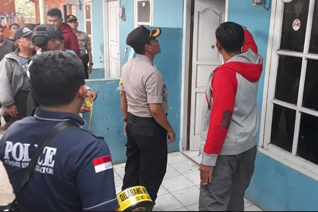 Densus 88 Geledah Rumah...