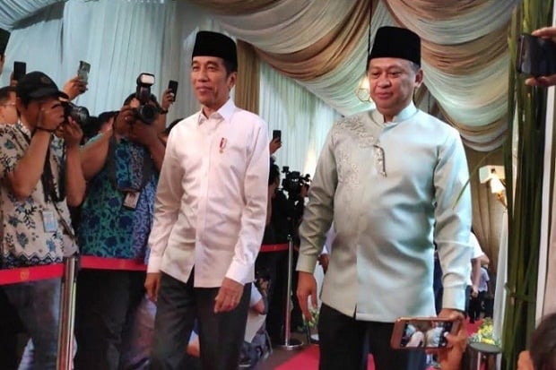 Beda Sikap Jokowi dan...