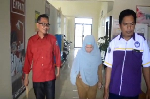 Ayah Bejat Bebas Berkeliaran,...