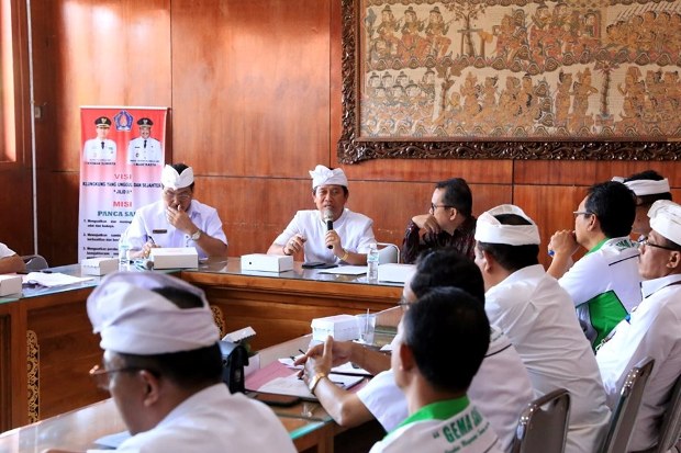 Bupati Suwirta Harap...