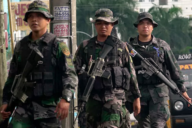 Militer Filipina Selamatkan...