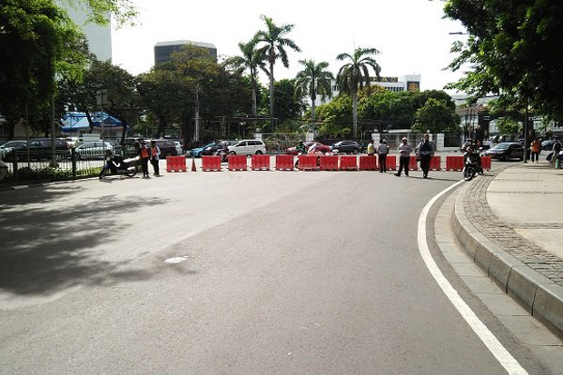 Antisipasi Demo, Jalan...