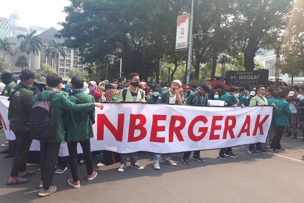 Tuntut Presiden Keluarkan...