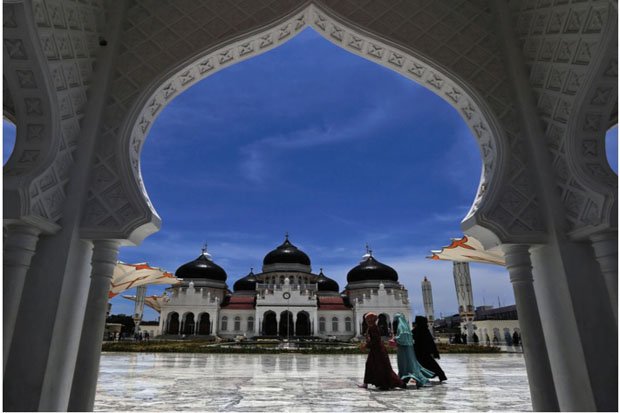 Dukung Wisata Halal,...