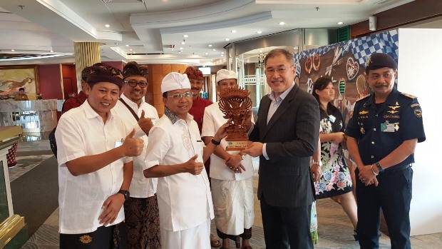 Datangkan Kapal Pesiar...