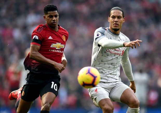 Skuat Man United Pincang,...