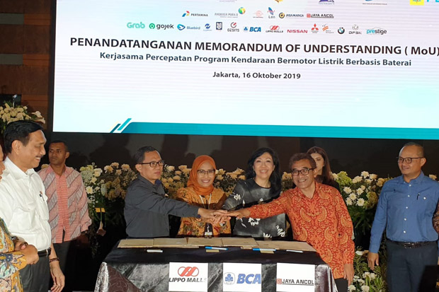 Tekan Polusi Udara,...