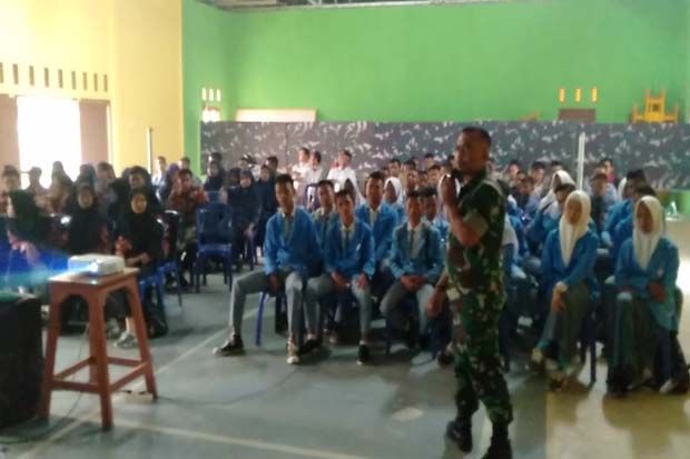 Mayor Usman Beri Penyuluhan...