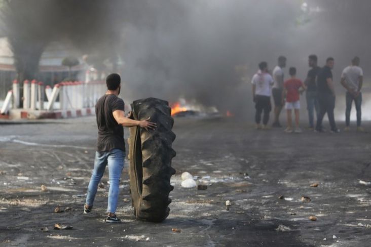 Lebanon Kian Mencekam,...