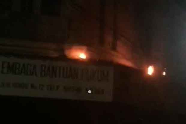 Kantor LBH Medan Dilempar...