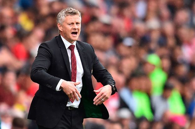 Manchester United Tak...