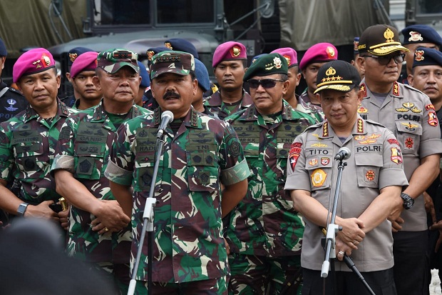Pelantikan Jokowi-Ma\ruf...