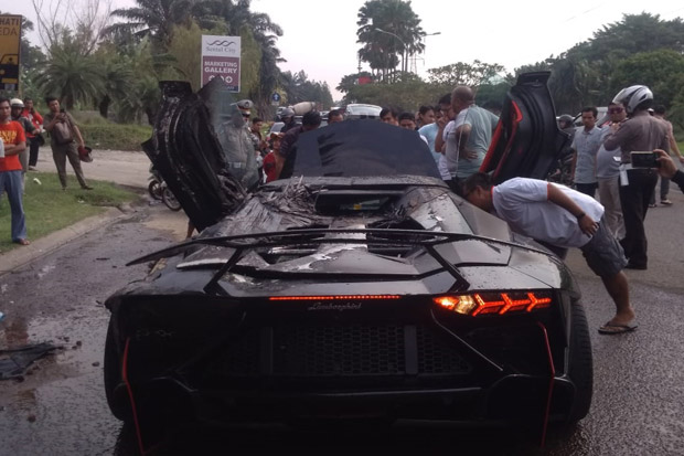 Mobil Mewah Lamborghini...