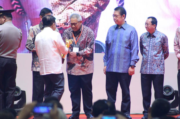 Gajah Tunggal Kembali...