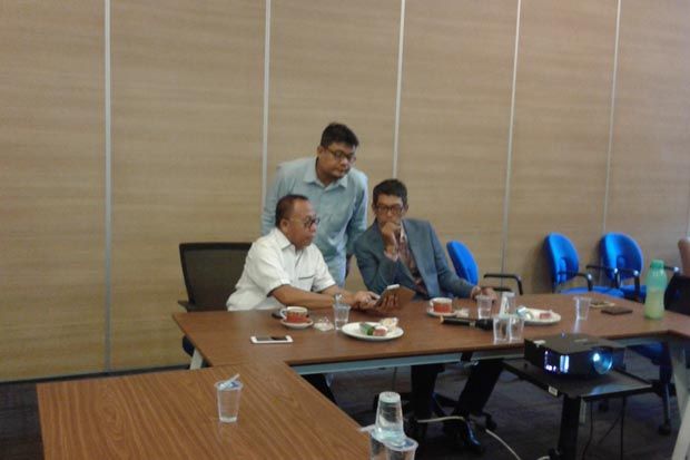 Agus Ambo Djiwa: Bangun...
