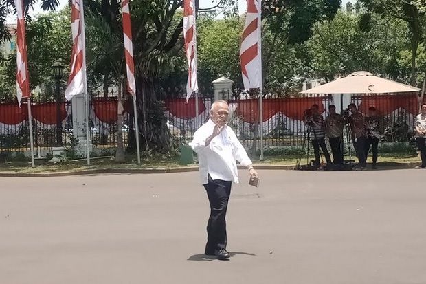 Tampil Santai, Basuki...