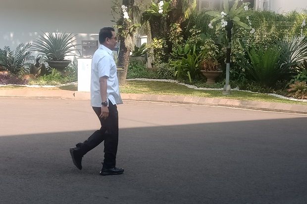 Merapat ke Istana, Moeldoko,...