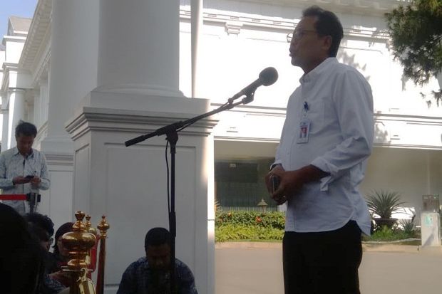 Rangkap Jabatan, Fadjroel...