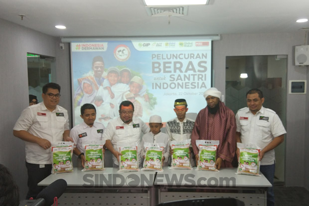Hari Santri, ACT Salurkan...