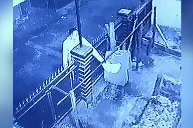 Aksi Pencurian Pakaian...
