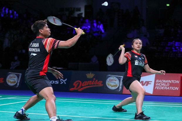 Duet Praveen/Melati...