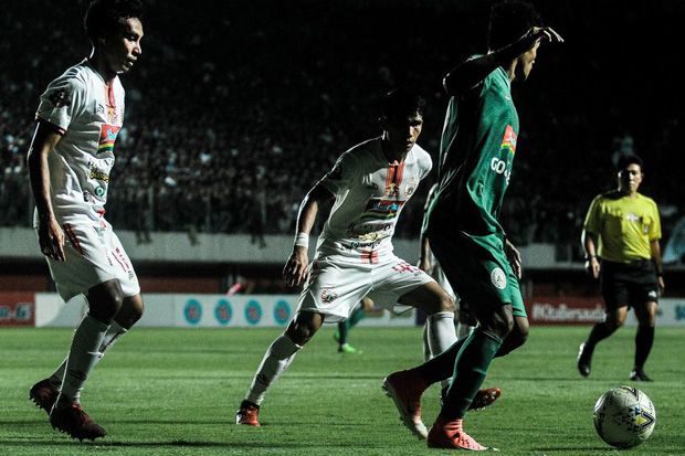 Inkonsitensi Persija,...