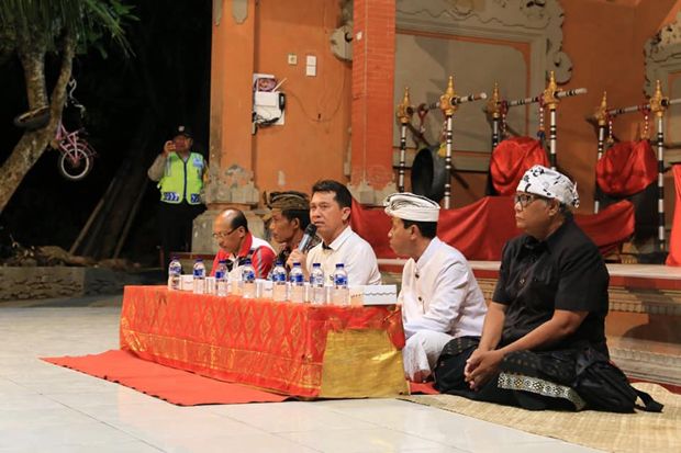 Bupati Suwirta Pimpin...