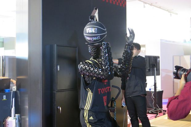 Keren, Robot Toyota...