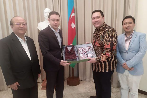 Penulis Buku Kiai Maruf...