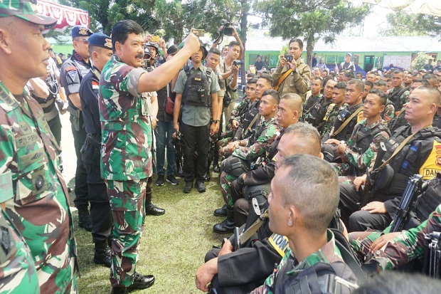 Dihadapan Prajurit TNI...