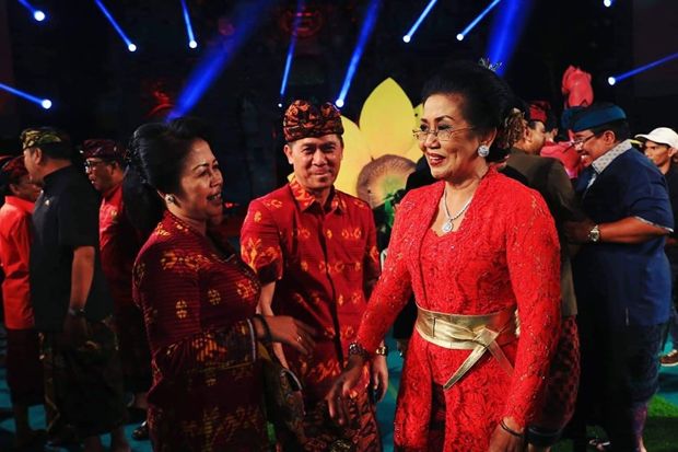 Bupati Klungkung Hadiri...