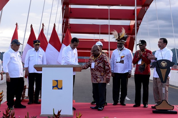 Presiden Resmikan Jembatan...