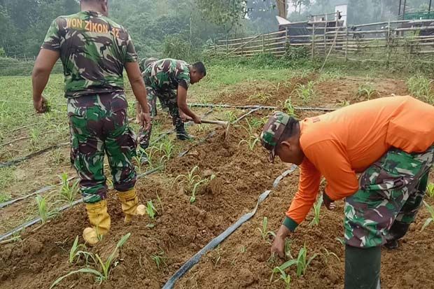 Jelang Penutupan TMMD,...