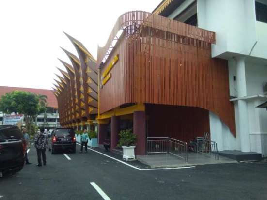 Dikerjakan Hingga Malam,...