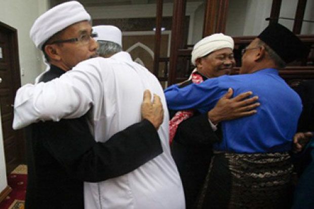 Hukum Memberi Hadiah...