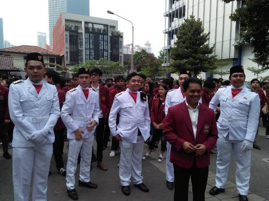 Deklarasi Mahasiswa...