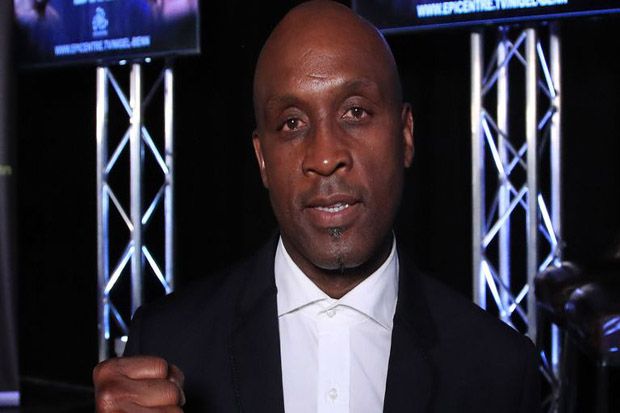 Petinju Nigel Benn Batalkan...