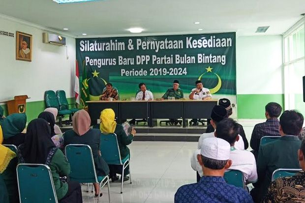 Umumkan Struktur Baru,...