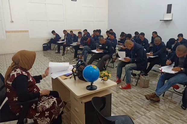 Membanggakan, Mahasiswa...