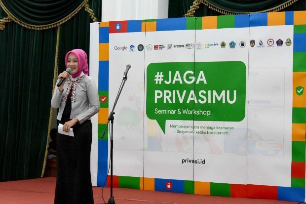 Atalia Ajak Masyarakat...
