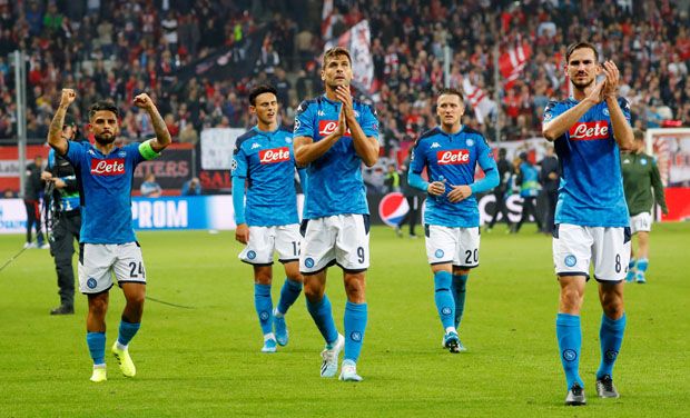 Susunan Pemain Napoli...