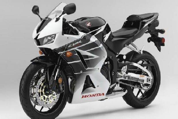 Honda Pastikan CBR1000RR...