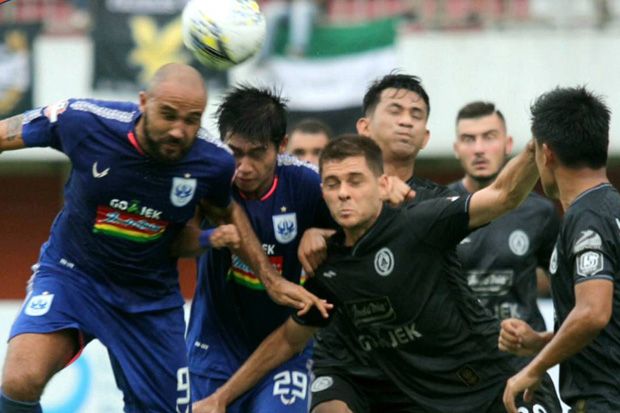 Digunduli PSIS Semarang,...