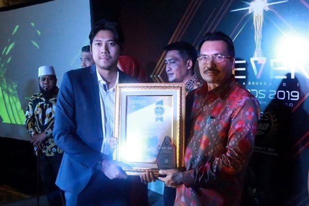 Bupati Klungkung Raih...