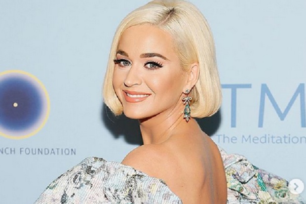 Katy Perry Pilih Merayakan...